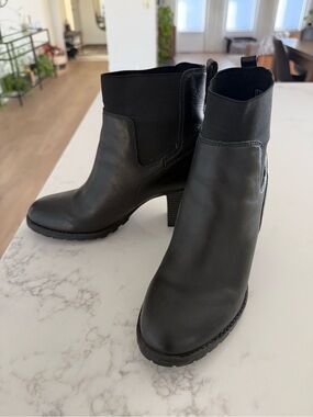 Clark’s - Black Women's Ankle Boots